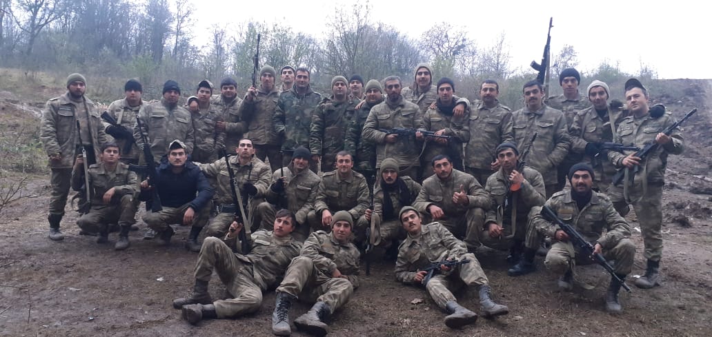 Böyük şücaətlər göstərən zabit